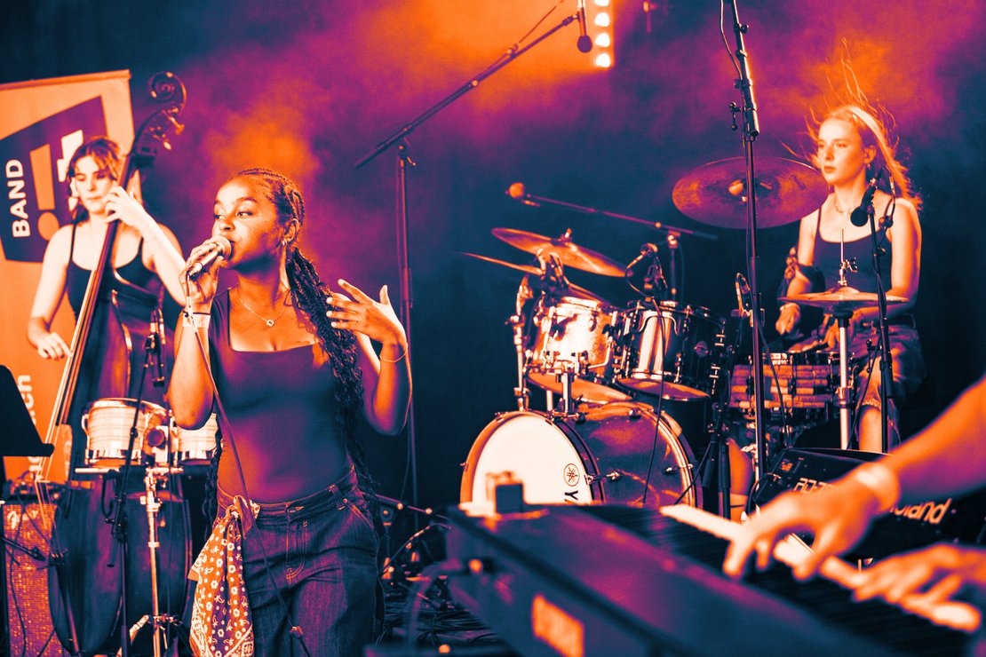 Header-10